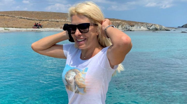 Ελένη Μενεγάκη: Οι καλοκαιρινές βουτιές των παιδιών της που μας έδειξε [εικόνες]