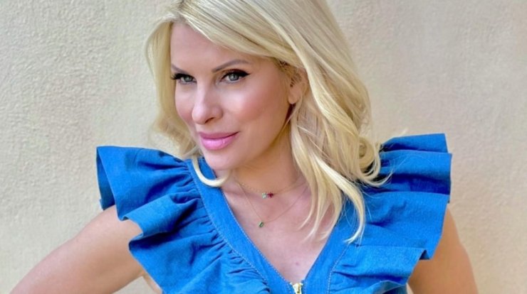 Ελένη Μενεγάκη: Βγήκε βόλτα με τον γιο της, Άγγελο, και ενθουσίασε τους followers της [εικόνες]