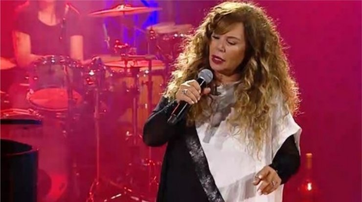 Ελένη Δήμου για κορωνοϊό: "Aν μου κάνουν διασωλήνωση, θέλω να πεθάνω σπίτι μου" [βίντεο]