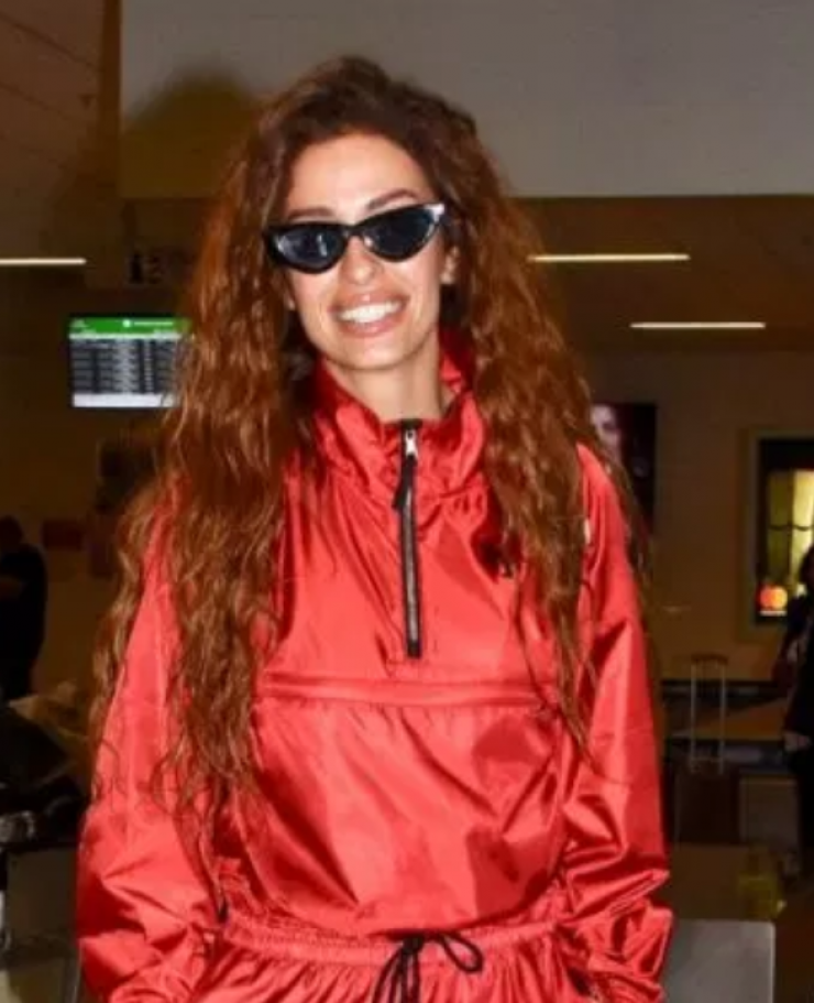 Ελένη Φουρέιρα: Η συγκινητική στιγμή μέσα στο αεροπλάνο της επιστροφής μετά την επιτυχία της στην Eurovision! [βίντεο]