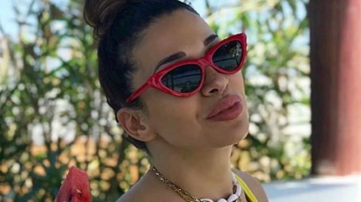 Ελένη Χατζίδου: Ποζάρει πρώτη φορά με μπικίνι στον έκτο μήνα της εγκυμοσύνης της!