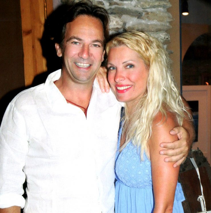 Μάκης Παντζόπουλος: Ο εναλλακτικός γάμος που διοργανώνει στην Άνδρο