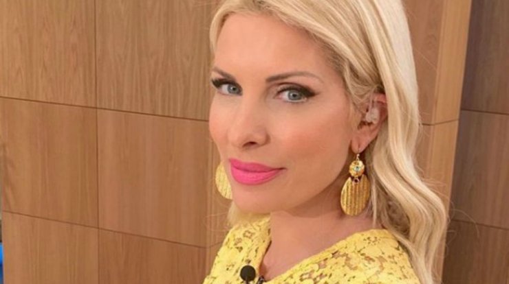 Ελένη Μενεγάκη: Έδειξε στον αέρα της εκπομπής της εικόνες της οικογένειάς της! [βίντεο]