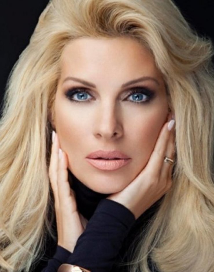 Δεν θα πιστεύετε τι trailer ετοίμασε η Ελένη Μενεγάκη!