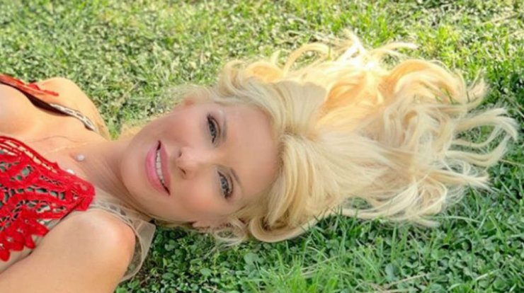 Ελένη Μενεγάκη: Η ερώτηση από follower της και η αποκάλυψη που έκανε!