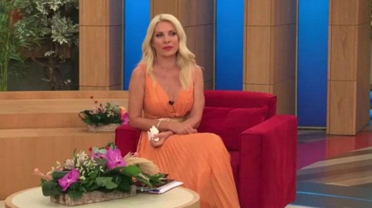 Η Ελένη Μενεγάκη μας έδειξε τα πρόσωπα των παιδιών της on air! [βίντεο]