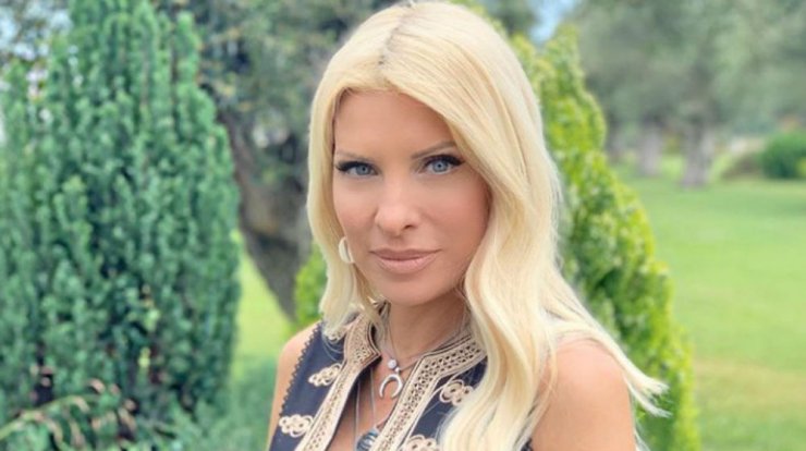 Ελένη Μενεγάκη: Η πρώτη ολόσωμη φωτογραφία με μαγιό για φέτος το καλοκαίρι! 