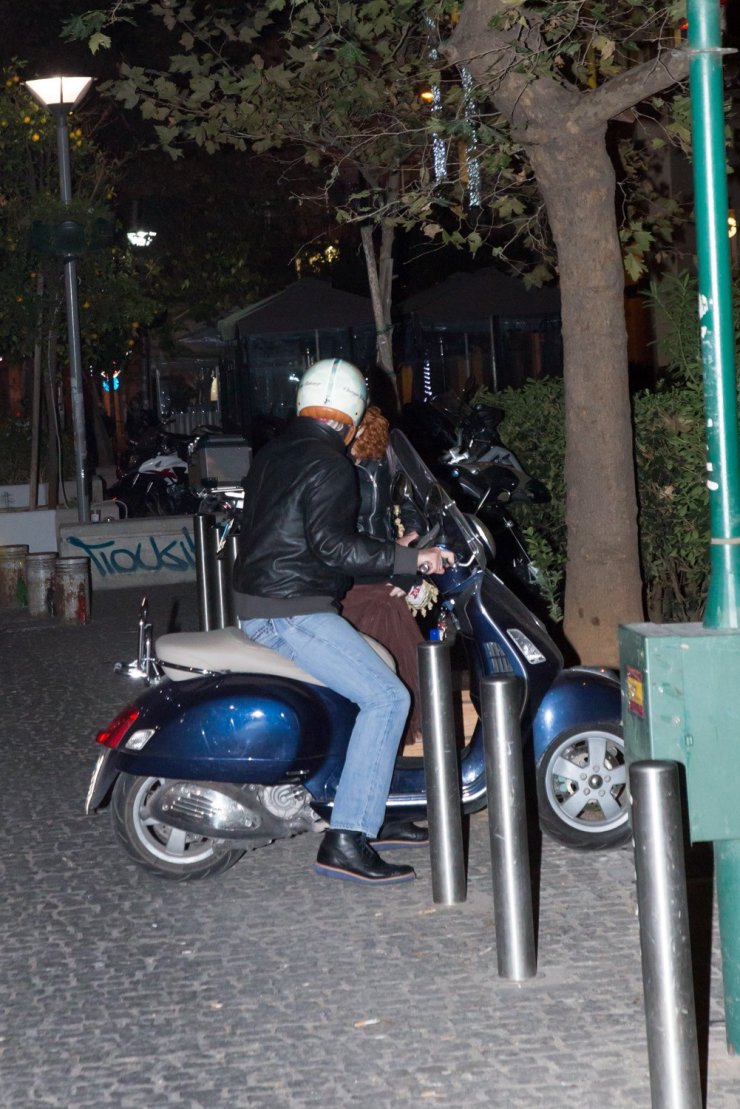 Τους τσάκωσαν οι φωτογράφοι όσο και αν ήθελαν να κρυφτούν