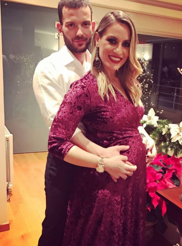 Η Ελεονώρα Μελέτη μας έδειξε πρώτη φορά τη βέρα της!