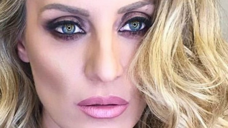 Γνωστή Ελληνίδα: "Στα 12 μου αποκάλυψα στη μητέρα μου ότι είμαι ομοφυλόφιλη"