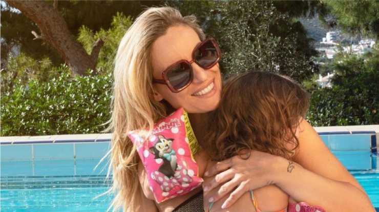 Ελεονώρα Μελέτη: Δείτε πως την απαθανάτισε ο σύζυγός της μαζί με την κορούλα τους [εικόνα]