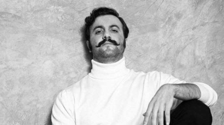 Ηλίας Ανδρέου: Ο ηθοποιός της "Γαλάτειας" αποχωρίστηκε το ιδιαίτερο μουστάκι του μετά από καιρό!