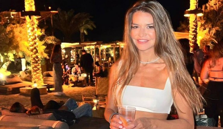 Ελίνα Θεοδότου: Δίνει μαθήματα στυλ με το σύνολό της