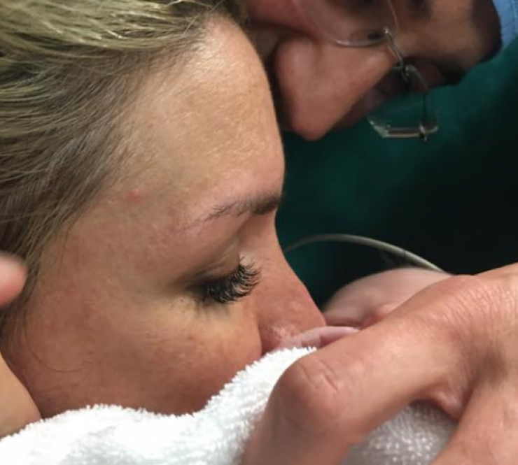 Επώνυμος Έλληνας έγινε πατέρας και το ανακοίνωσε στο facebook!