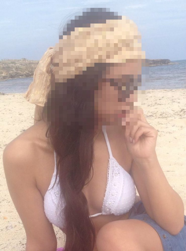 Κύπρια παρουσιάστρια αναστάτωσε την Αγία Νάπα με την εμφάνισή της