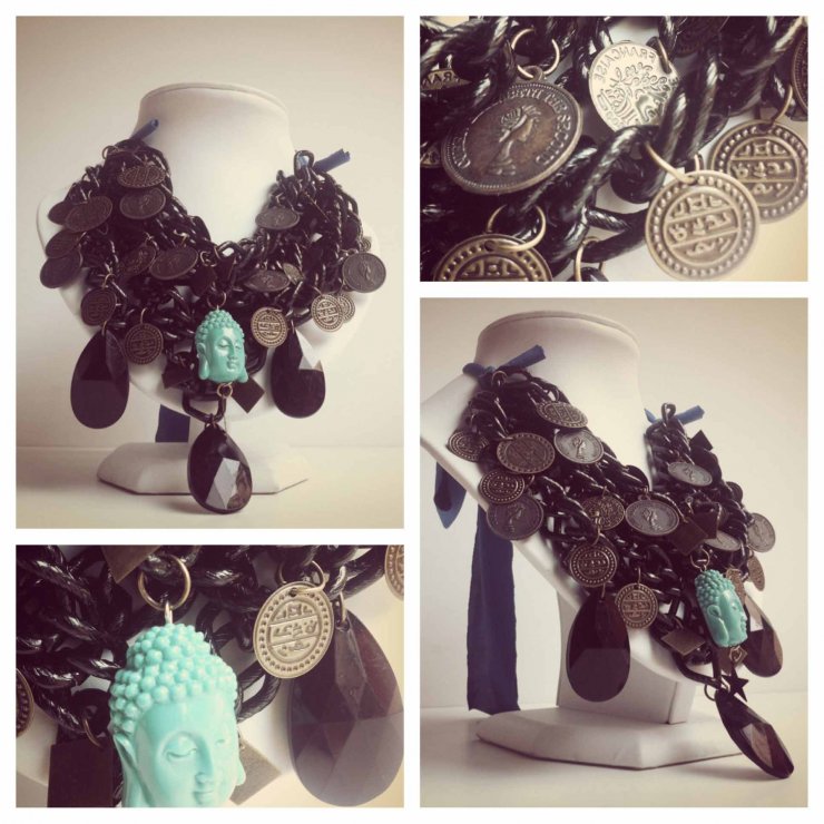 F*uck the crisis: Ι still got the bling!