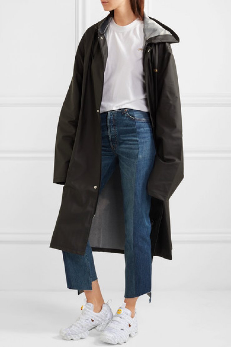 Τα Reebok x Vetements emoji sneakers που θέλουμε στην γκαρνταρόμπα μας