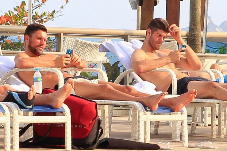 Αφήσαν λίγο το Μουντιάλ για την πισίνα [εικόνες]