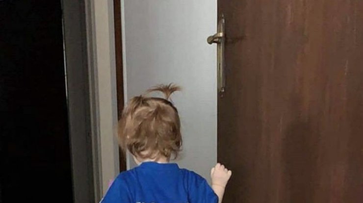 Η κόρη ζευγαριού της κυπριακής showbiz έκανε τα πρώτα της βήματα και είναι ότι πιο χαριτωμένο θα δεις σήμερα! [εικόνες]