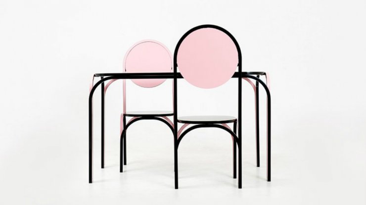 Έπιπλα που μοιάζουν σαν να σχεδιάστηκαν με ένα λεπτό, μαύρο στυλό