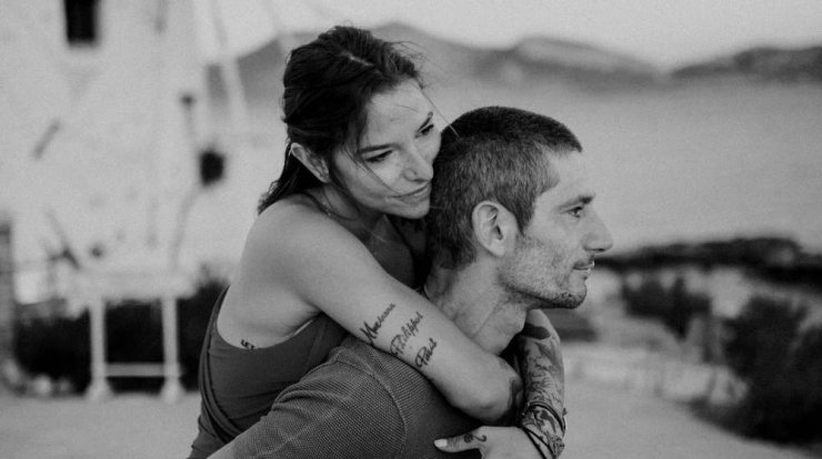 Εριέττα Κούρκουλου: Το tropical πάρτι γενεθλίων αγκαλιά με τον γιο της στη Μύκονο [βίντεο]