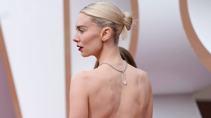 Underwear Alert: Αυτά τα εσώρουχα φοράνε οι stars κάτω από τα αποκαλυπτικά φορέματα τους!