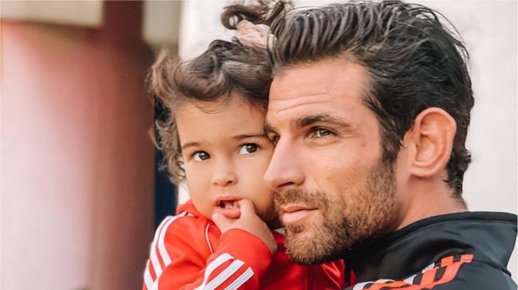 Ετεοκλής Παύλου: “Η κόρη μου με ρωτάει για το πρόσθετο μέλος” [βίντεο]