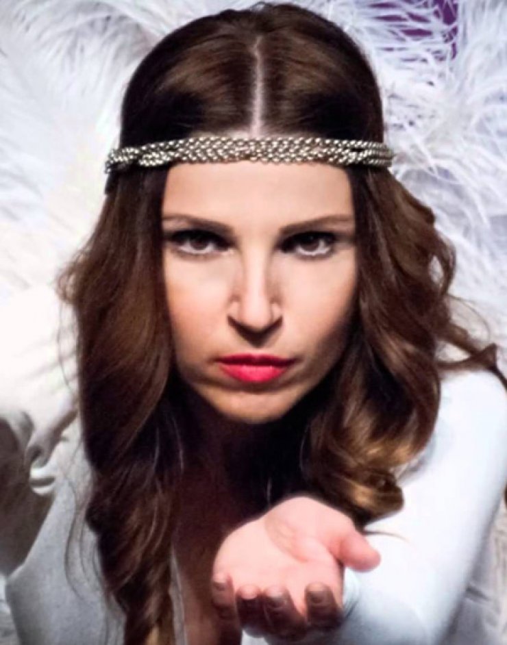 Η Ευρυδίκη μιλά στο ilovestyle για το ρόλο της στο θέατρο [βίντεο]