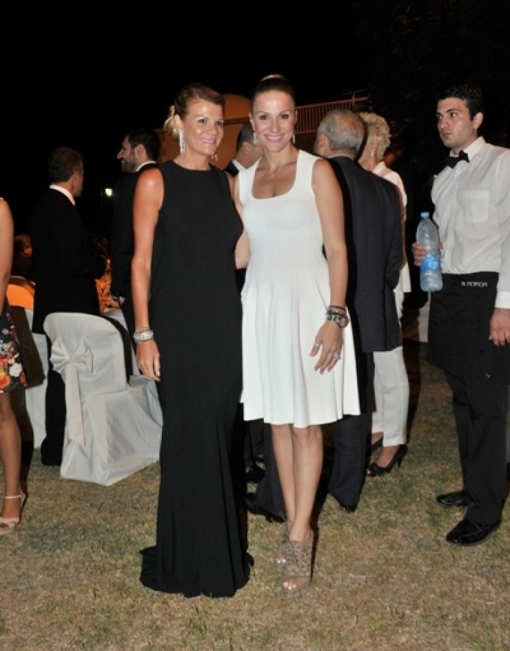 Έλσα και Ινώ Αναστασιάδη: Δείτε τις στο καρναβάλι Λεμεσού