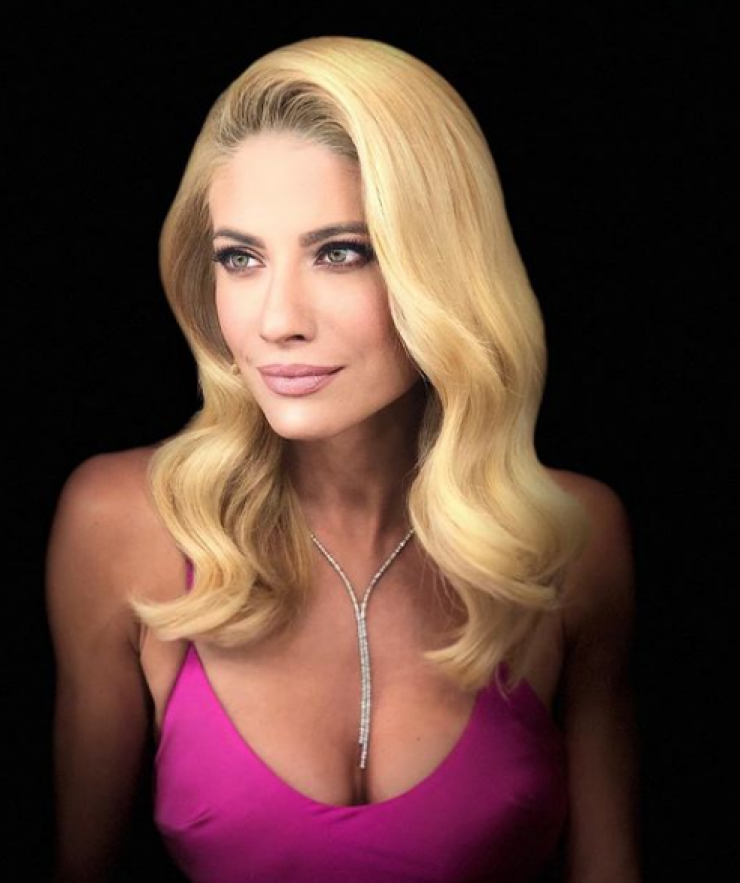 Αυτό σίγουρα είναι το πιο υπέροχο hair look που έχει κάνει ποτέ η Ευαγγελία Αραβανή!