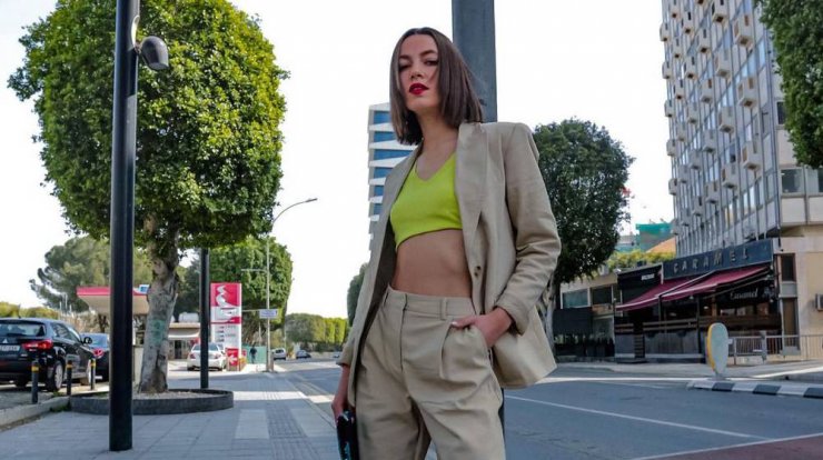 Εβελίνα Σκίτσκο: Υιοθέτησε French bob hair cut και της ταιριάζει πολύ [εικόνα & βίντεο]