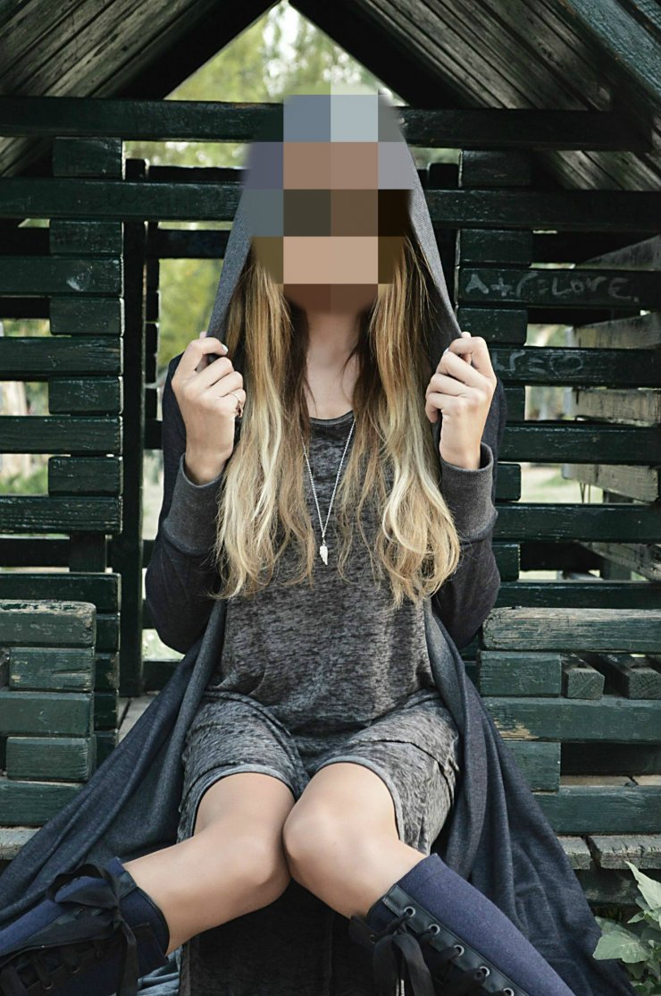 Παρουσιάστρια στην Κύπρο “κολάζει” με το σέξι μαγιό της στην παραλία