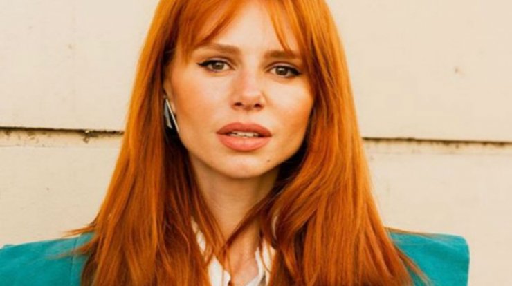 Έβελυν Καζαντζόγλου: Για άλλη μία φορά επέλεξε Κύπριο σχεδιαστή για το Paris Fashion Week