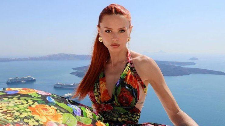 Βήμα - βήμα η εντυπωσιακή αλογοουρά της Έβελυν Καζαντζόγλου