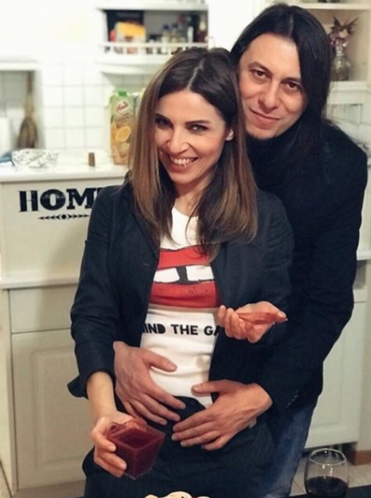 Ευρυδίκη: Ποιον εκπρόσωπο της κυπριακής showbiz κάλεσε on camera στο γάμο της;