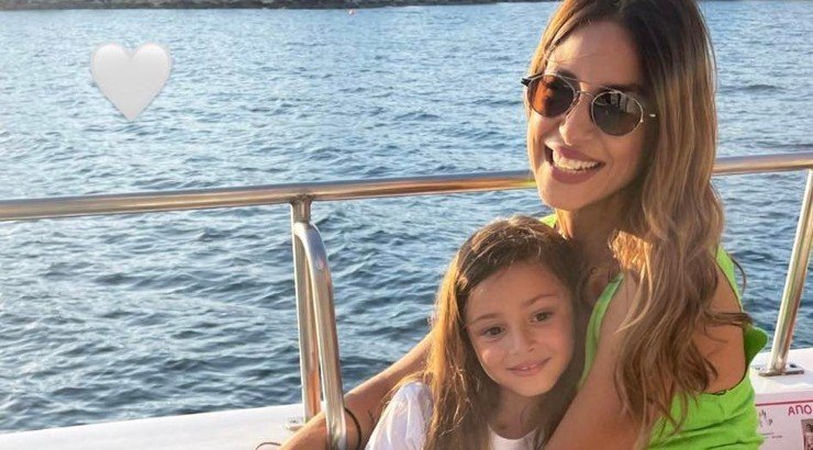 Κωνσταντίνα Ευριπίδου: Εν πλω στα ανοιχτά της Λεμεσού με την κόρη της, Αριάδνη! [εικόνες]