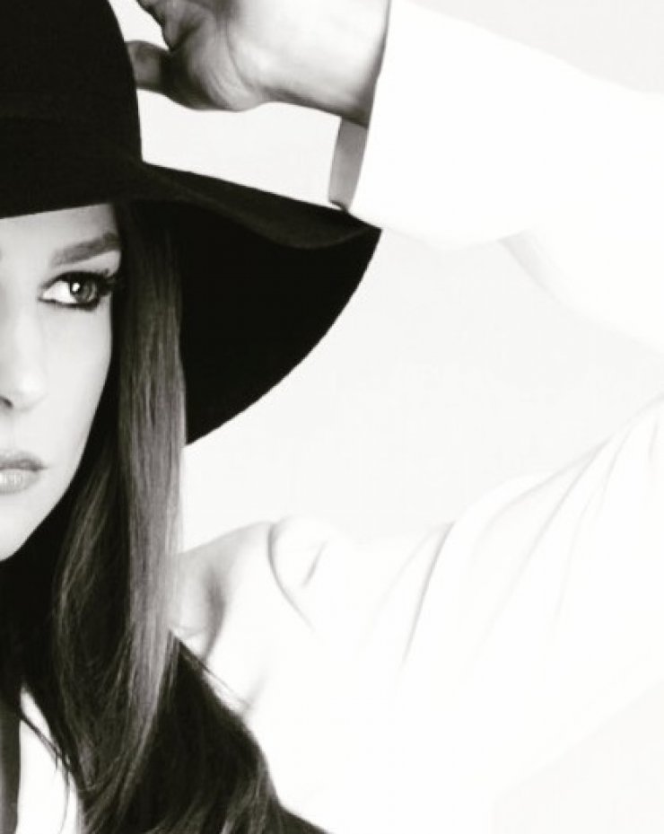 Κωνσταντίνα Ευριπίδου: Η βόλτα με την κορούλα της στη Λευκωσία!