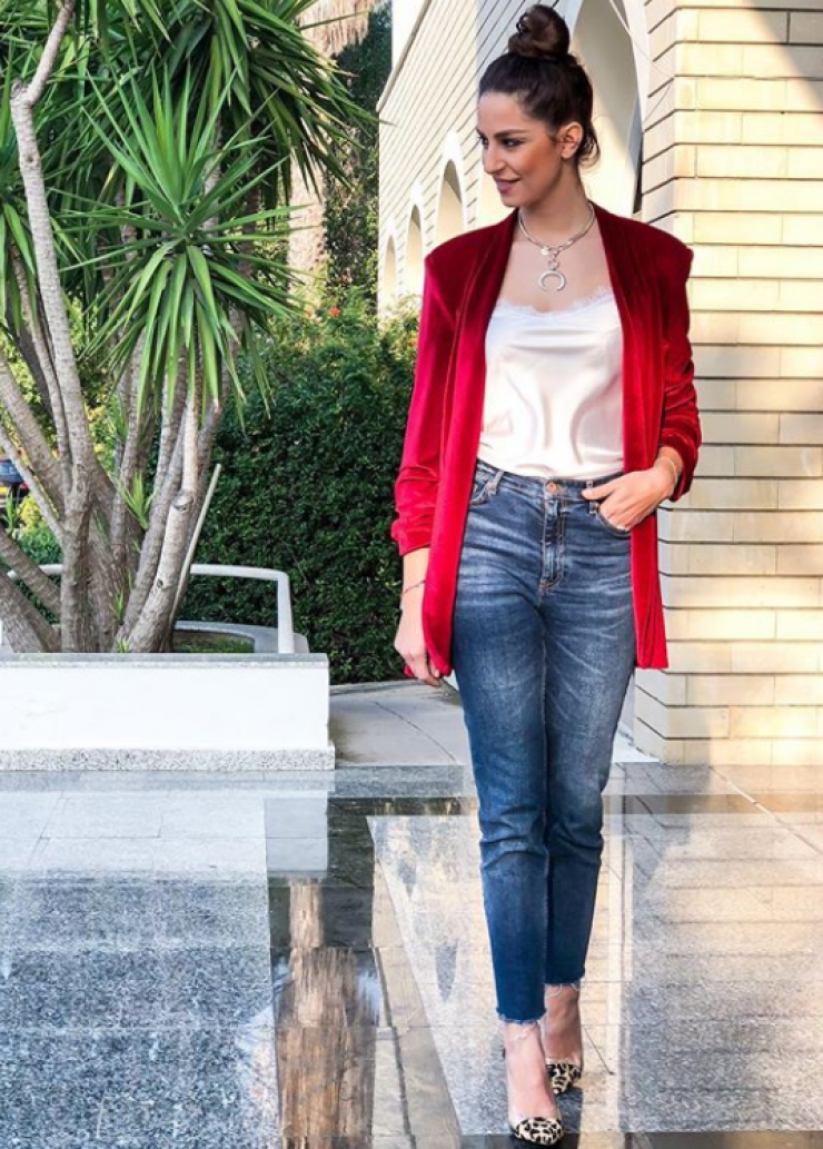 Κωνσταντίνα Ευριπίδου: Διαψεύδει αποκλειστικά τα όσα ακούγονται για ξυλοδαρμό Ελληνίδας ηθοποιού από Καλυβάτση – Παυλίδου