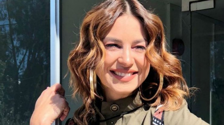 Κωνσταντίνα Ευριπίδου: Η φωτογραφία με τη μικρή Αριάδνη λίγο πριν πάει στο ραδιόφωνο! 