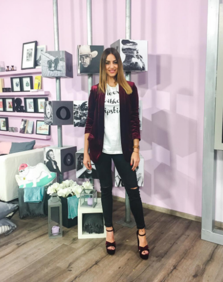 Κωνσταντίνα Ευριπίδου: Η βρισιά on air και η αμηχανία της!