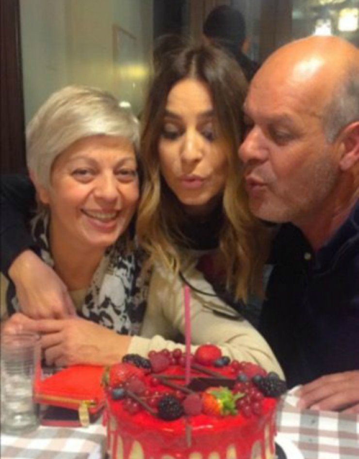 Κωνσταντίνα Ευριπίδου: Η όμορφη ευχή για τη γιορτή της μητέρας της και η φωτογραφία με τη μικρή Αριάδνη που δεν είχαμε δει!