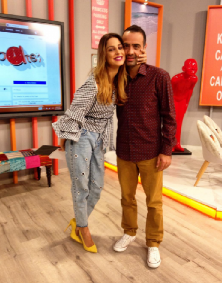 Κωνσταντίνα Ευριπίδου - Μιχάλης Σοφοκλέους: Μαζί με τα παιδιά τους και τους συζύγους τους για καφέ στη Λευκωσία