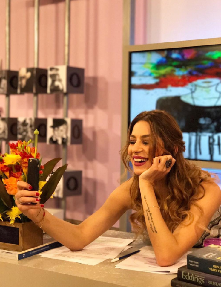 Κωνσταντίνα Ευριπίδου: Ποιος πήρε το κινητό της και άρχισε να κάνει σχόλια κάτω από φωτογραφίες; [εικόνα & βίντεο]