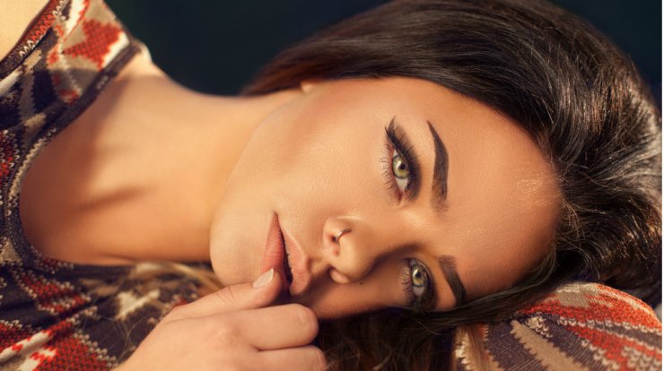 Πέντε προϊόντα για καλοσχηματισμένα φρύδια