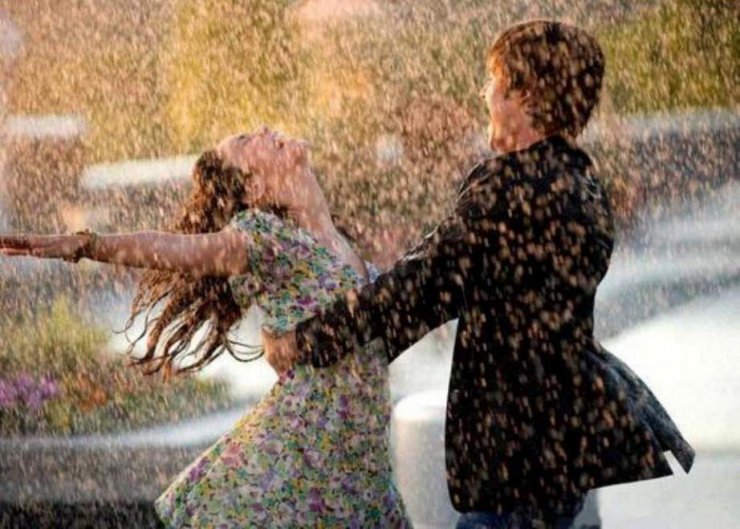 6 σκέψεις που μπορούν να σε κάνουν ευτυχισμένη 