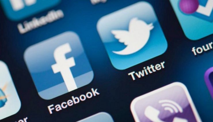Facebook ή Twitter; Τι φανερώνει για την προσωπικότητά μας το μέσο κοινωνικής δικτύωσης που προτιμάμε