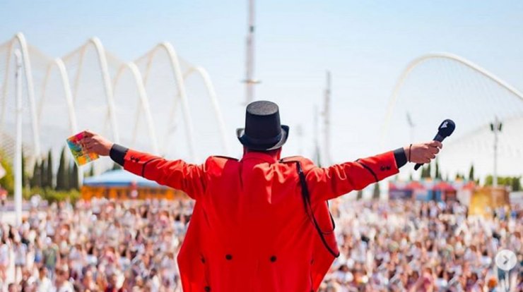 Έλληνας παρουσιαστής έγινε για πρώτη φορά πατέρας