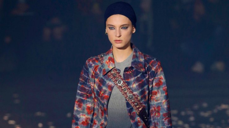 Φόρεσε το tie dye trend και το φθινόπωρο