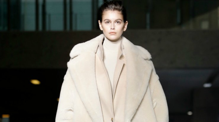 Τα Zara λανσάρουν το δικό τους teddy coat