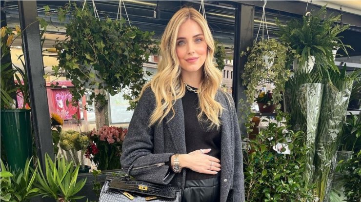 Αυτός είναι ο πιο στιλάτος τρόπος για να φορέσεις shorts αυτή τη σεζόν